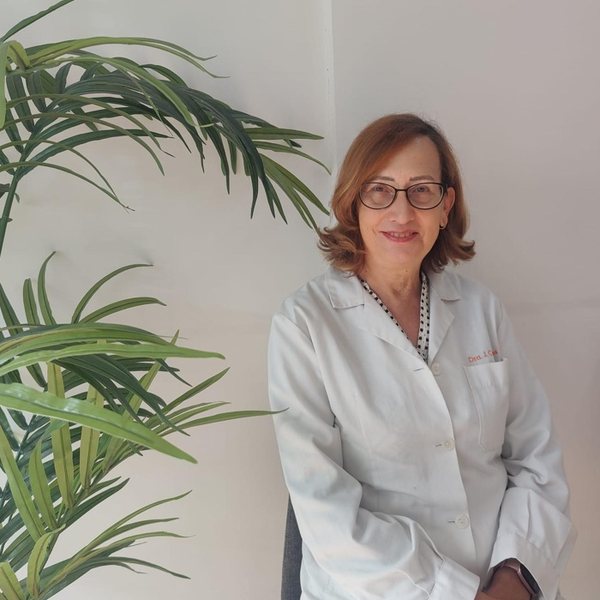 Dra. Julia Campos